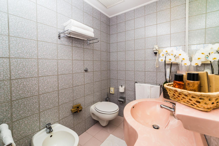 Bathroom, Hotel Alexander, Pesaro E Urbino
