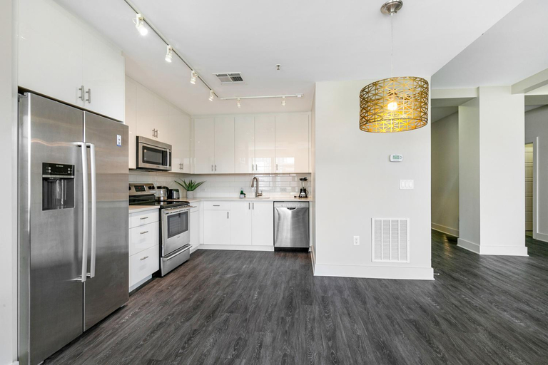 Others 4, Spacious 4BR Luxury Condo Steps to French Quarter, Orleans