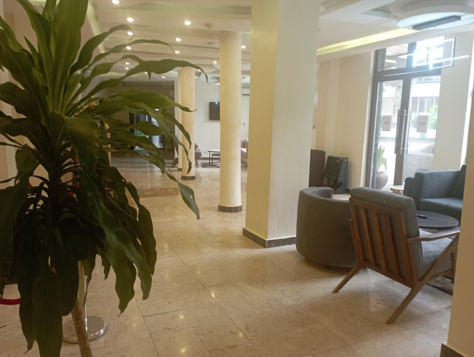 Others 3, Mulligan Hotel, Mainland