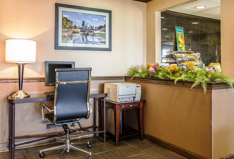 Public Area 2, Quality Inn Elgin I-90, Kane