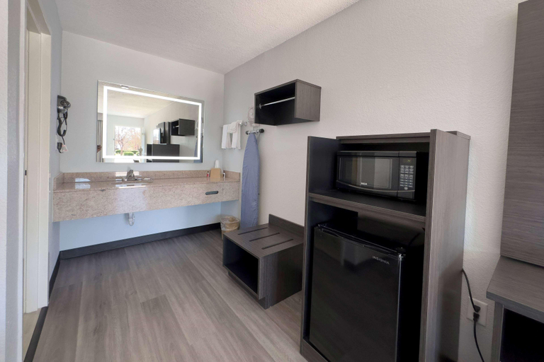 Bedroom 5, Baymont by Wyndham Rock Hill, York