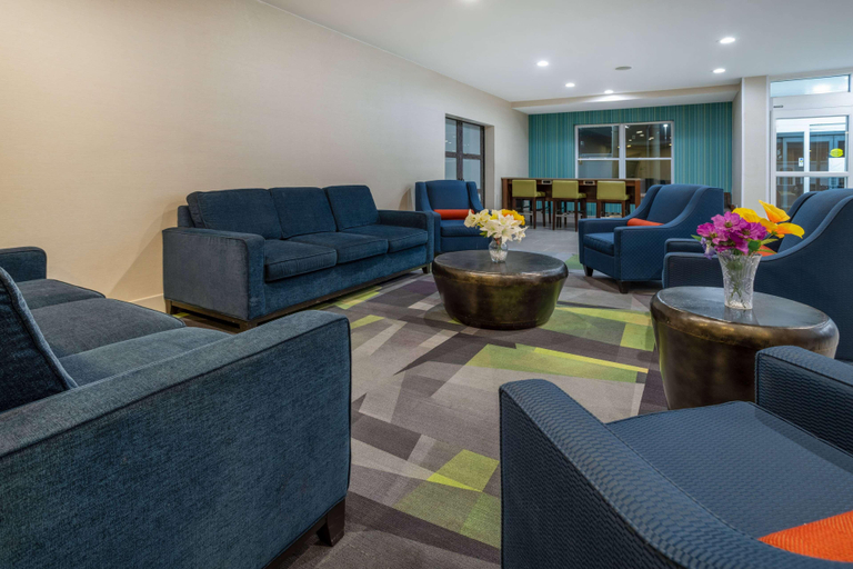 Public Area 2, Wingate by Wyndham Waldorf/Washington DC Area, Charles