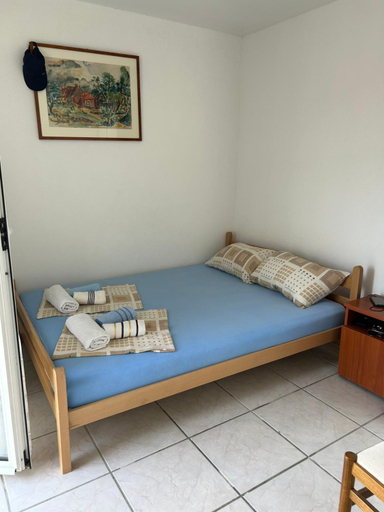 Others 4, Apartmani Laki Kruce