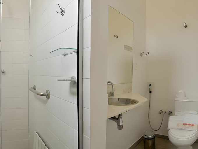 Bathroom 2, Tiradentes Village, Tiradentes