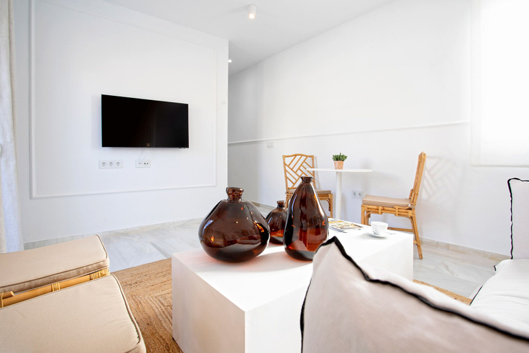 Others 3, Genteel Home Claudio Marcelo, Córdoba