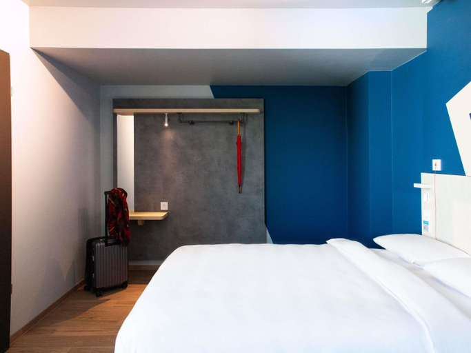 Bedroom 3, ibis budget Hotel Berlin Airport (recently opened), Berlin