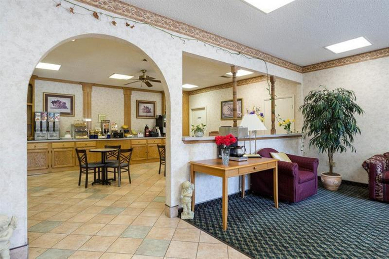 Public Area, Rodeway Inn & Suites Manchester, Coffee