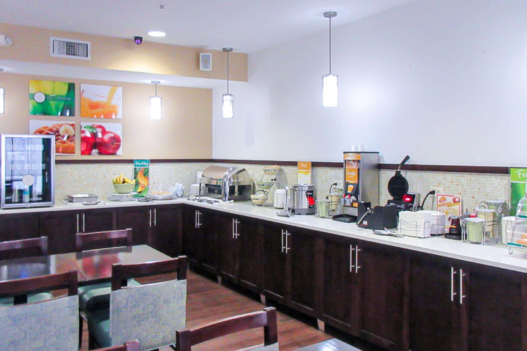 Others 3, Quality Inn & Suites, Adams