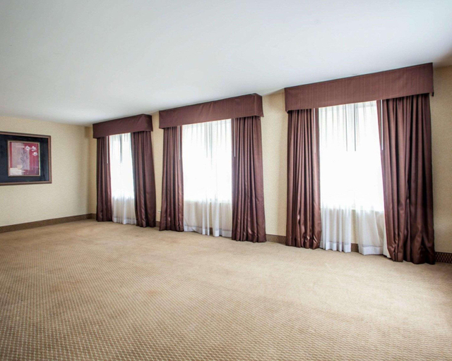Others 5, Quality Inn Aurora, Dupage