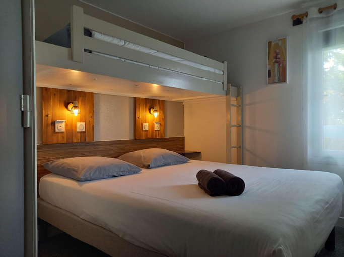 Bedroom 3, Kyriad Direct Saintes, Charente-Maritime