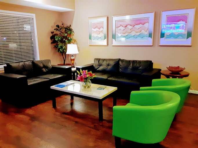 Public Area 2, GuestHouse Enumclaw, King