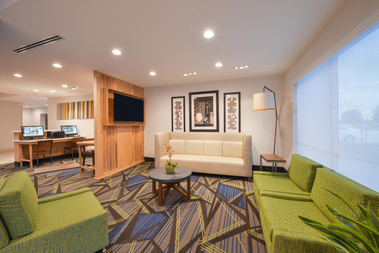 Public Area 4, Holiday Inn Express DONALDSONVILLE by IHG, Ascension