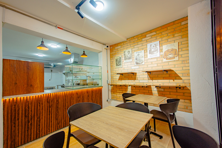 Food & Drinks 5, Novus Laureles, Medellín