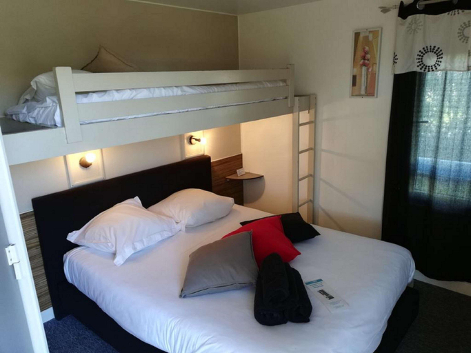 Bedroom 3, Kyriad Direct Saintes, Charente-Maritime