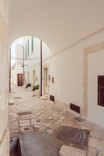 Others 2, Le Luci del Borgo B&B, Bari