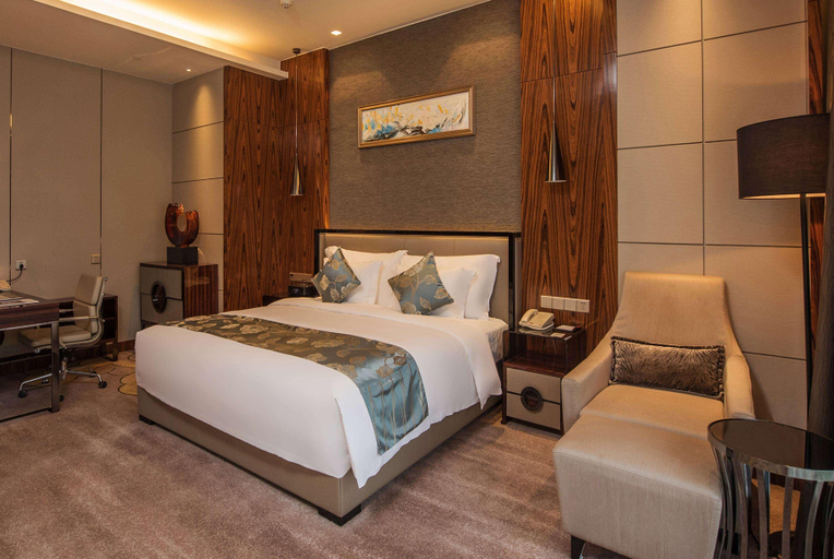Bedroom 3, Ramada Plaza Liuzhou Liudong, Liuzhou