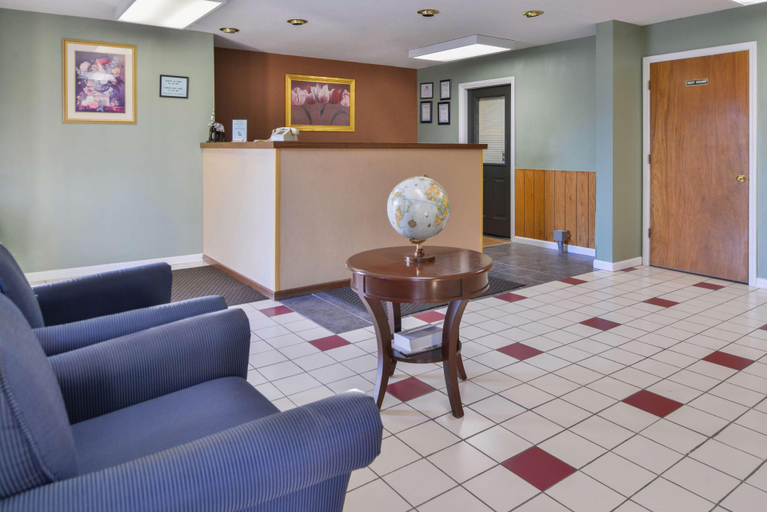 Public Area 2, Americas Best Value Inn Decatur, Adams