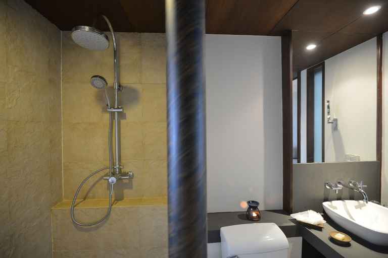 Bathroom 5, Southsea Khaolak Beach Resort, Takua Pa