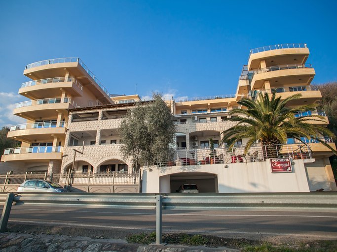 Public Area 4, Apartments Raymond