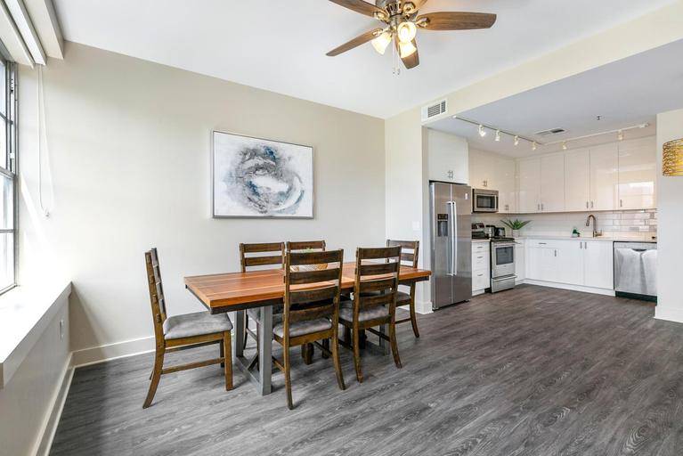 Others 3, Spacious 4BR Luxury Condo Steps to French Quarter, Orleans