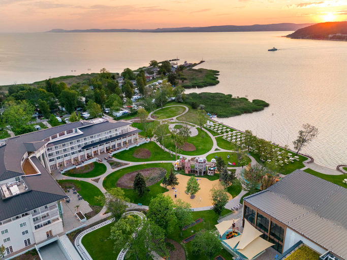 Exterior & Views 2, Mövenpick BalaLand Resort Lake Balaton, Siófok
