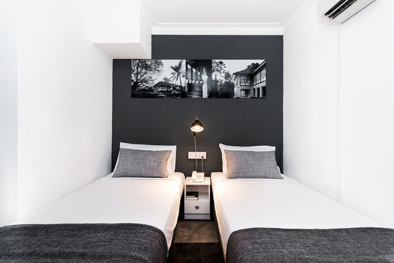 bedroom 13