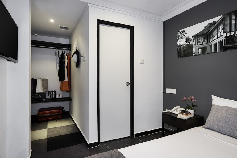 bedroom 24