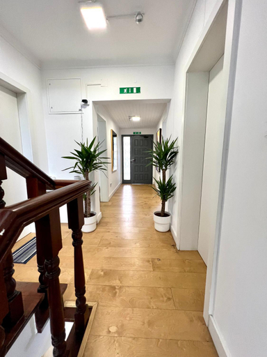 Others 4, Oieras Beach Suite 2 - Large double room with En-suite bathroom and Balcony, Oeiras