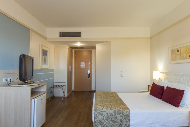 Bedroom 3, Comfort Suites Londrina, Londrina