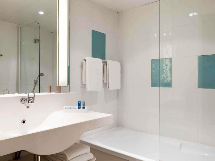 Bathroom 5, Novotel Resort & Spa Biarritz Anglet, Pyrénées-Atlantiques