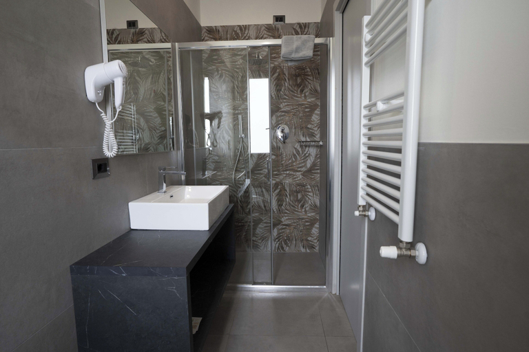 Others 4, Hotel Giannini, Rimini