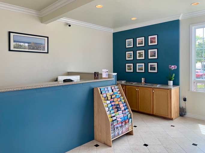Public Area 3, Avalon Inn Downtown Morro Bay, San Luis Obispo