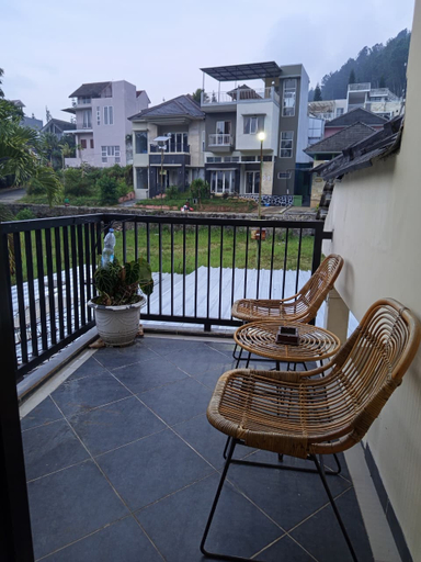 Public Area 2, Villa Bungas Kusuma Pinus M92, Malang