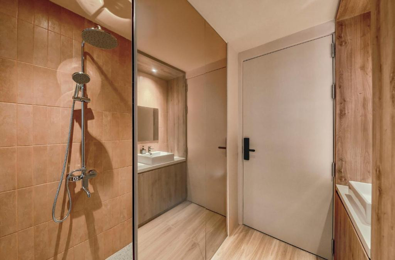 Bathroom 5, Express by M Village Global City, District 2