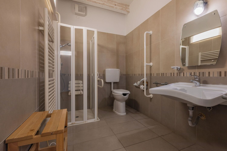 Bathroom 3, Luoghi Comuni Porta Palazzo by Wonderful Italy, Torino