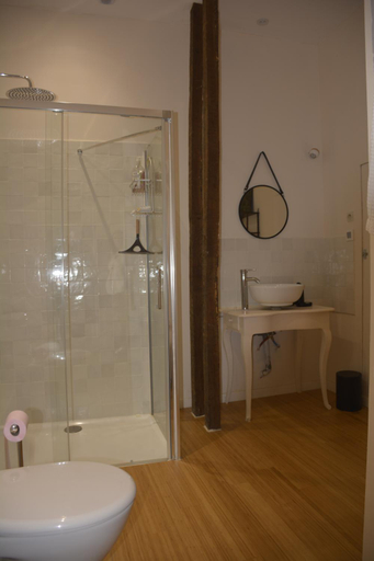 Others 5, Le boudoir de Yaya, Nièvre