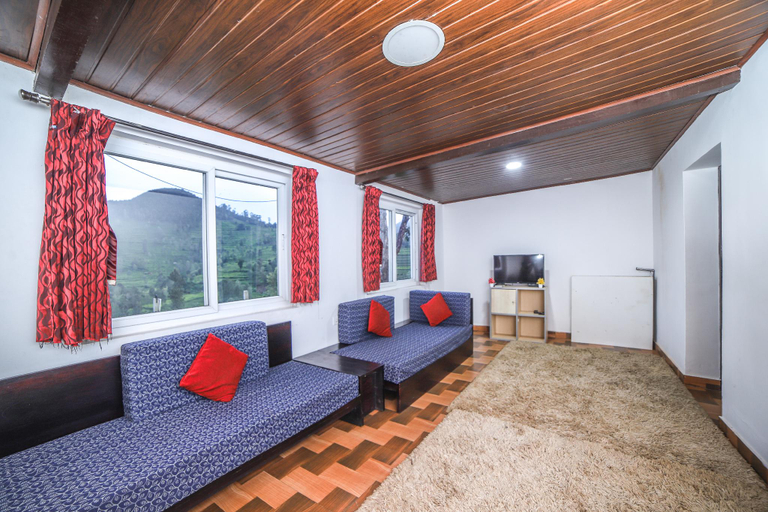Public Area, Hillcroft Bungalow, The Nilgiris