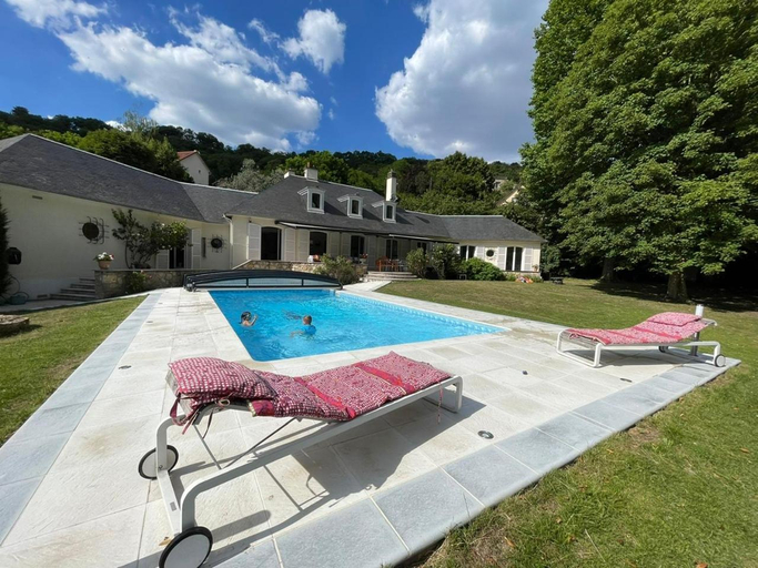 Others 5, La Villa Martiniere, Essonne