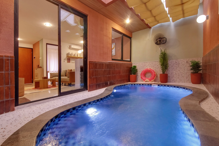 Others 2, 3BR Trevista W/ Swimming Pool & Playstation 5, Bogor