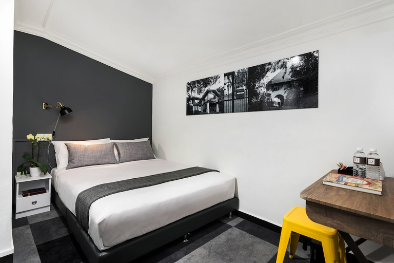 bedroom 26