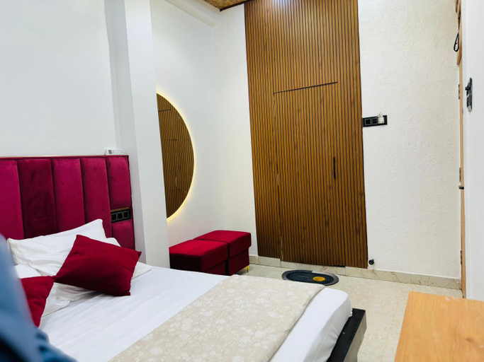 Others 3, Aura homestay, Varanasi