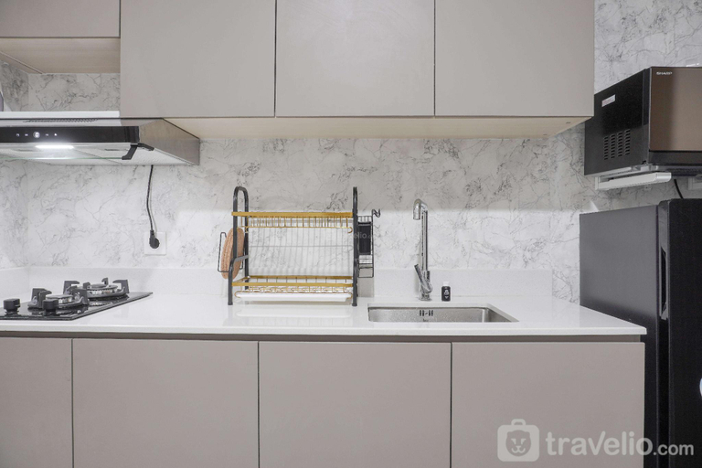 Others 4, Warm Elegant 1BR Gold Coast Apartment By Travelio, Jakarta Utara