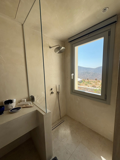 Bathroom 5, Pentanemi Folegandros, South Aegean