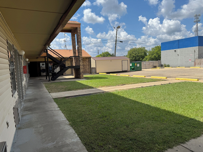 Exterior 2, Southern Comfort Motel, Jefferson