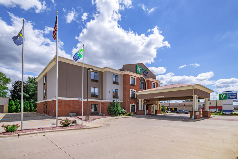 Exterior & Views 4, Holiday Inn Express & Suites SOUTH BEND - NOTRE DAME UNIV., Saint Joseph