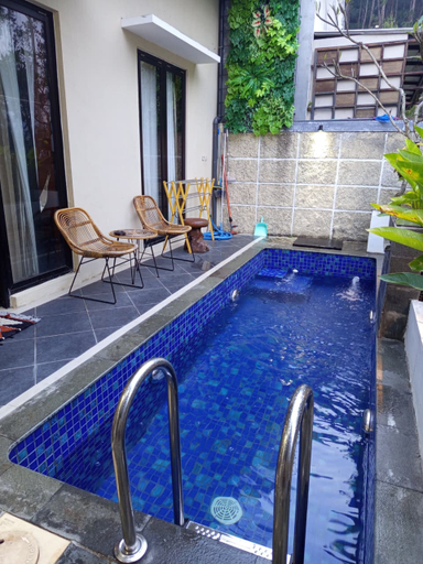 Swimming Pool 4, Villa Bungas Kusuma Pinus M92, Malang