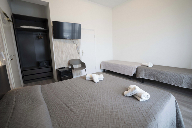 Others 2, Hotel Giannini, Rimini