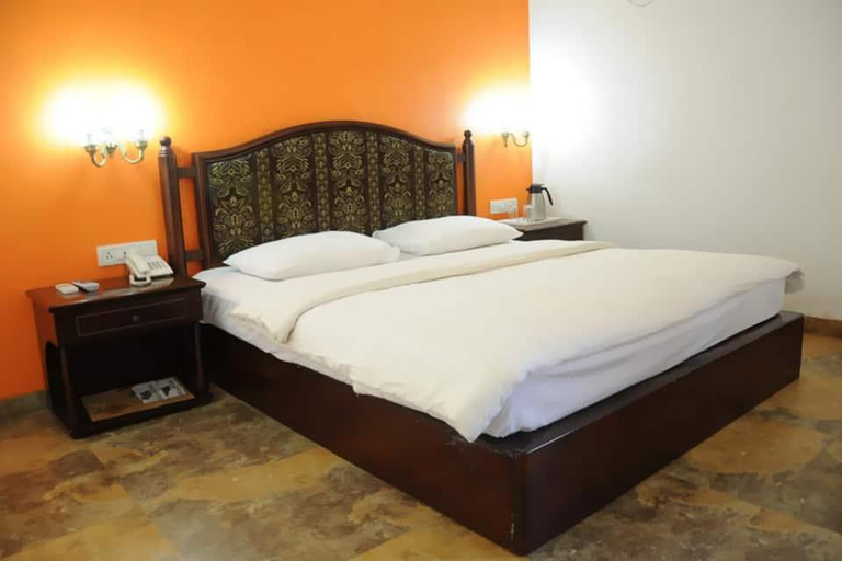 Others 4, Hotel Gautam, Pune