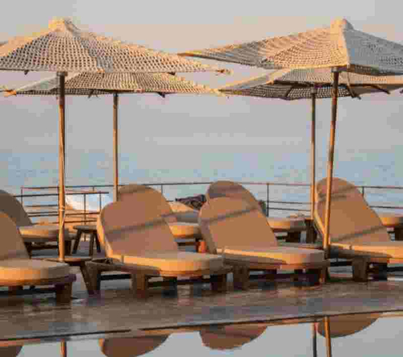 Sport & Beauty 5, Colombos Beachfront, South Aegean
