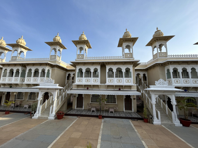 Public Area, Hotel Gautam, Pune